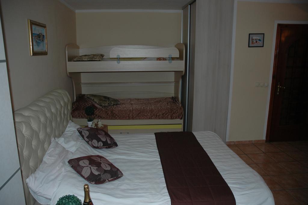 Guest House Maja Novi Sad Zimmer foto